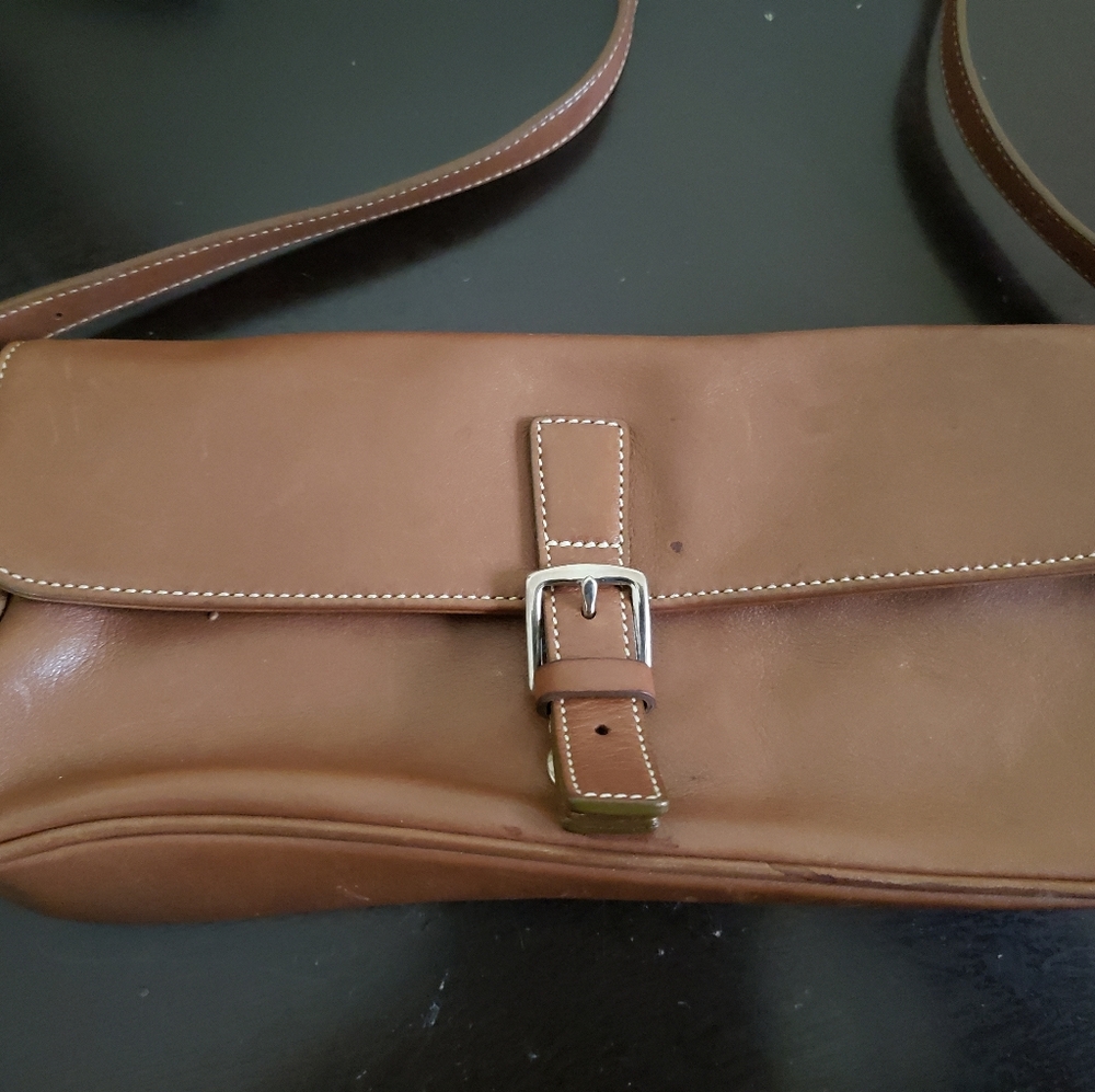 Slim strap bag